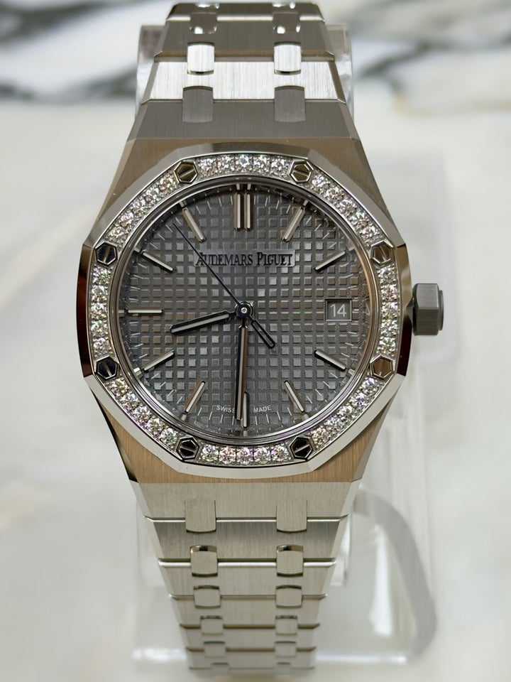 Audemars Piguet Royal Oak (Rhodium Dial)