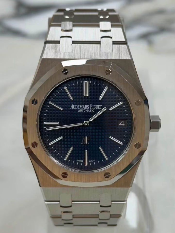 Audemars Piguet Royal Oak "jumbo" Extra-thin Blue dial